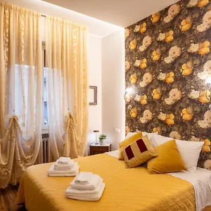 Smooth Mansion In Ponte Vecchio Apartment